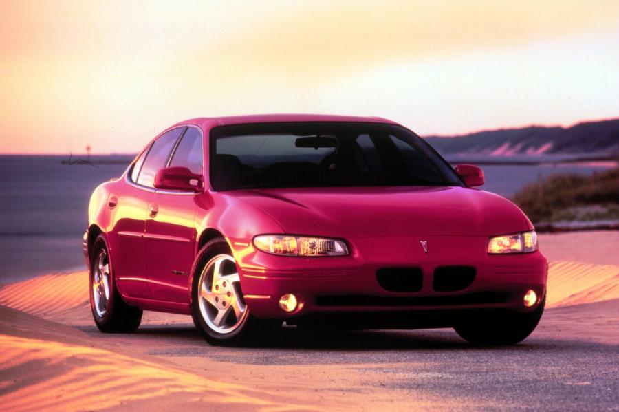  Pontiac Grand Prix 1997 года  (фото 14 из 25)